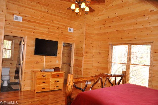1115 Pepper Bush Road Purlear, NC 28665 - Photo 9 of 15