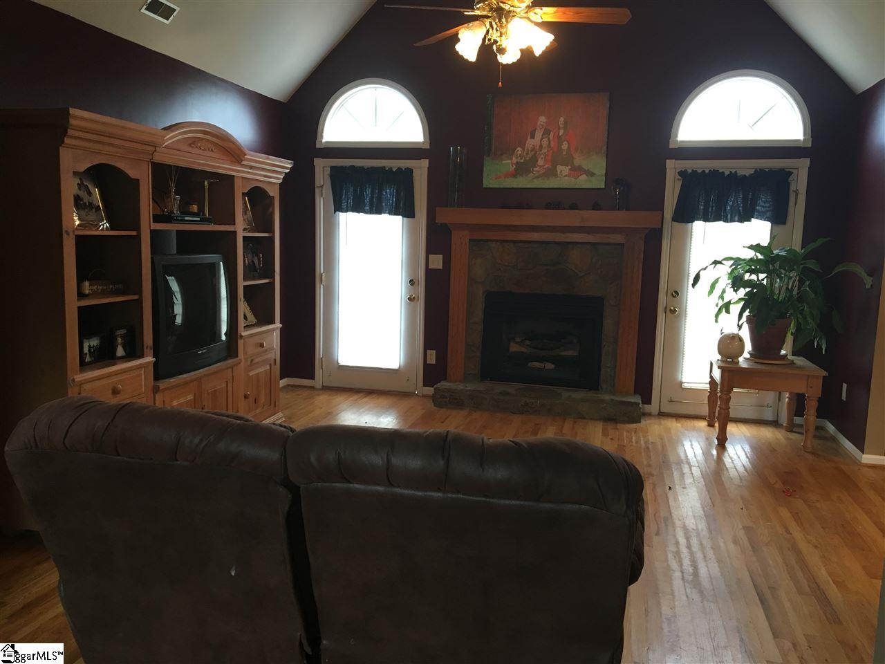 219 Green Ridge Drive Moore, SC 29369 - Photo 6 of 28 Gallery Image 6
