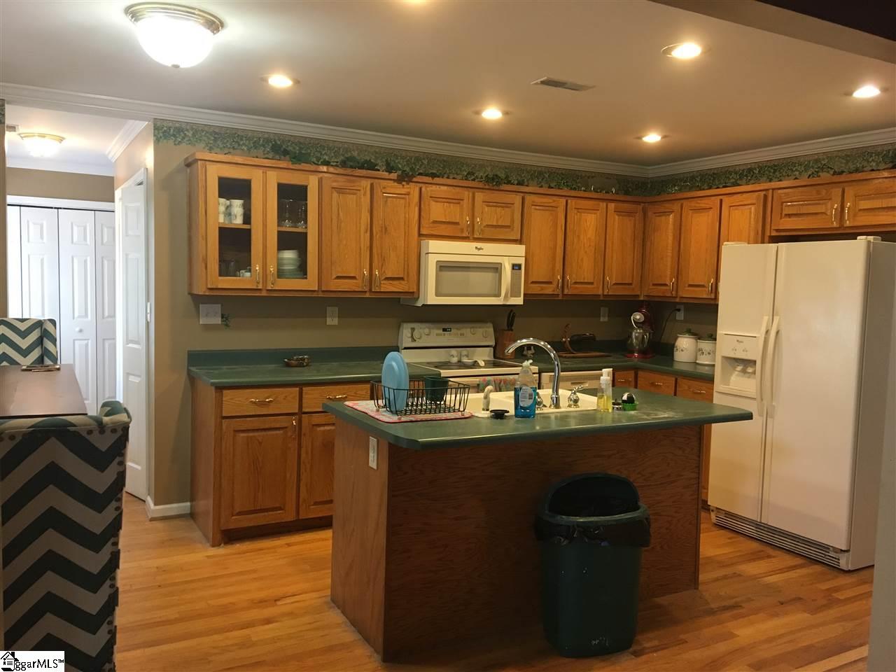 219 Green Ridge Drive Moore, SC 29369 - Photo 10 of 28 Gallery Image 10
