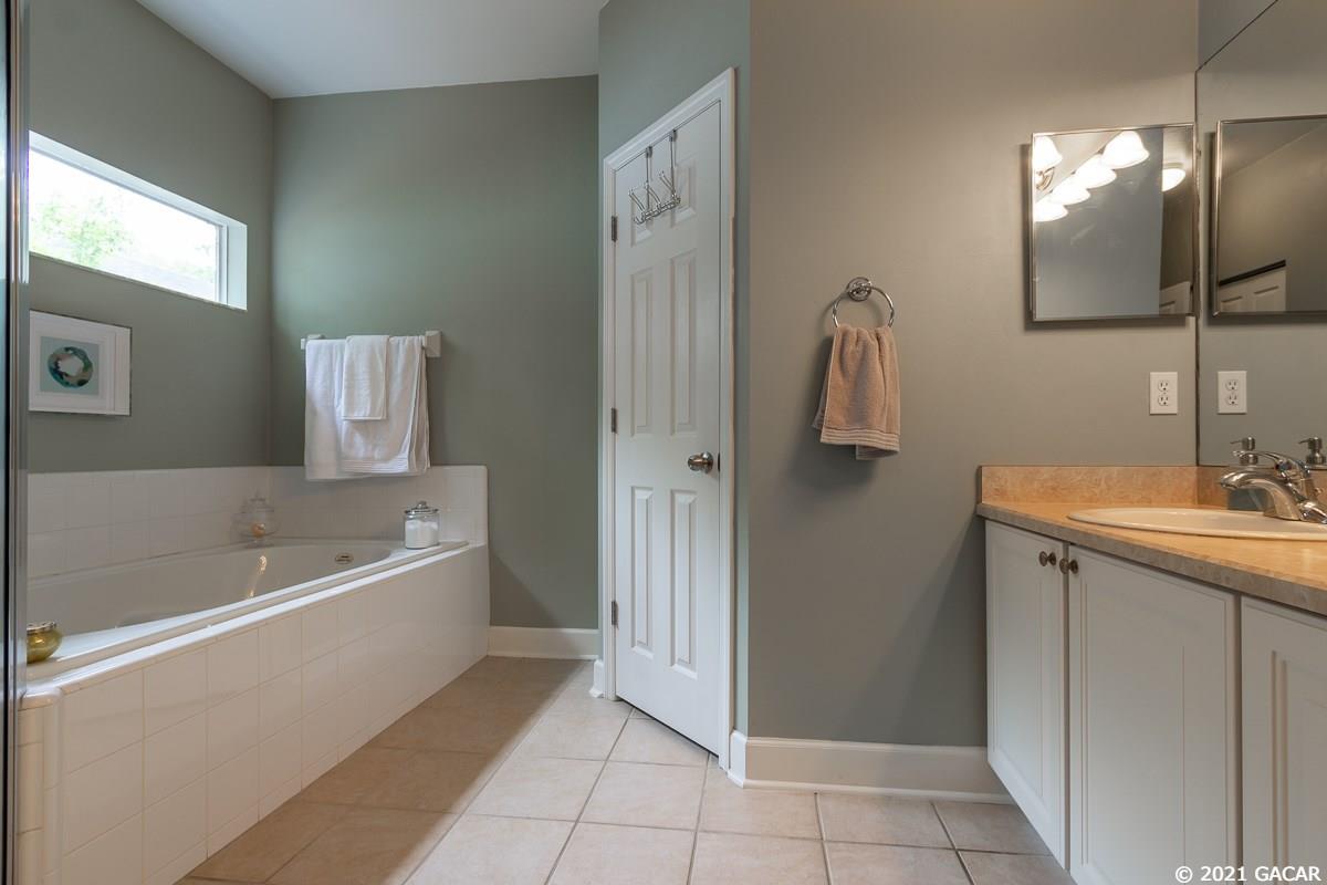 8968 Southwest 63rd Place Gainesville, FL 32608 - Photo 20 of 27
