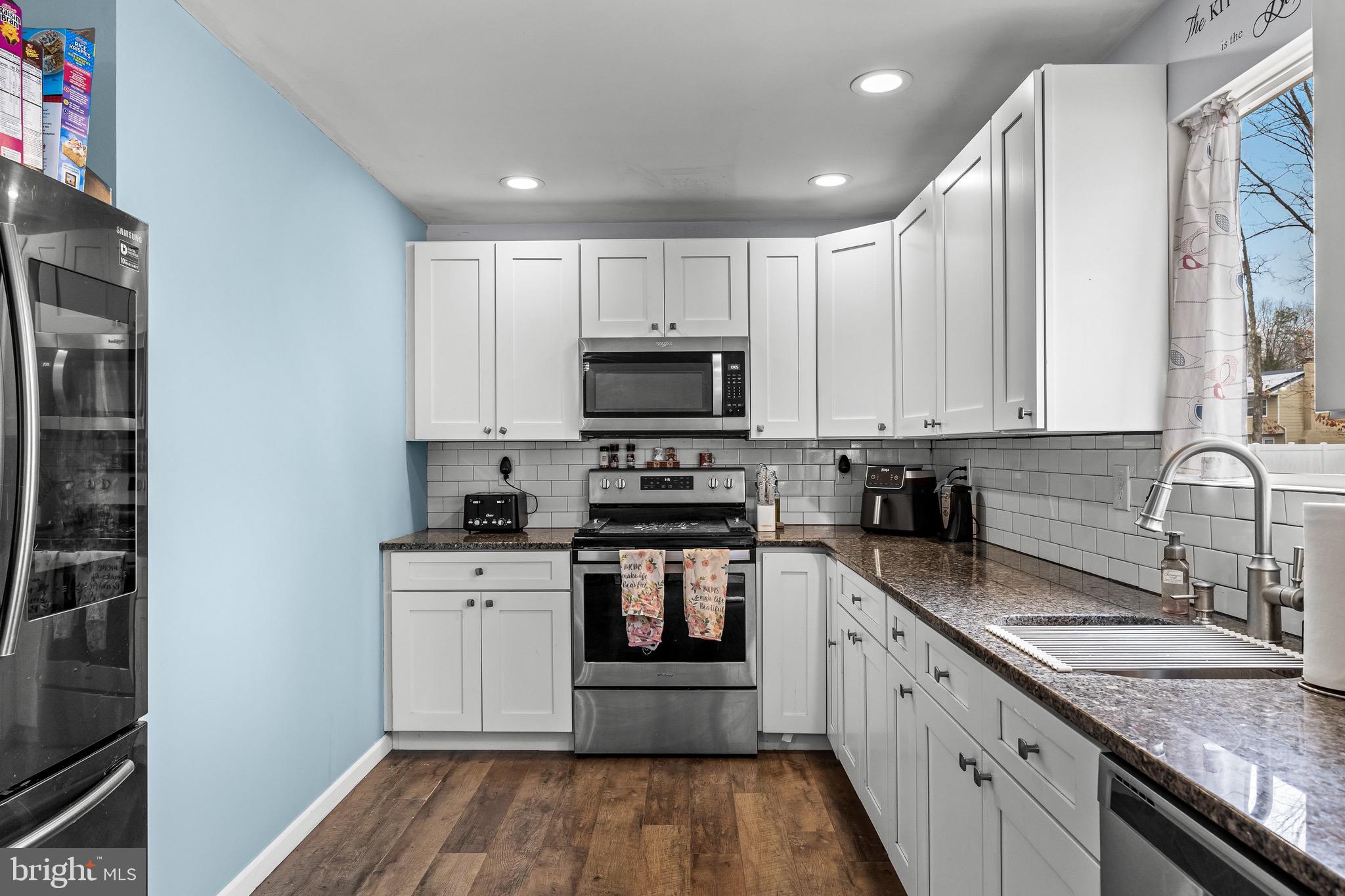 519 Grant Avenue Waterford Works, NJ 08089 - Photo 8 of 25