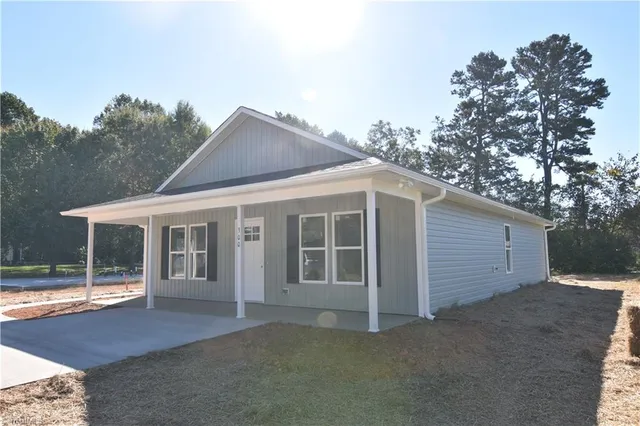 $226,000 | 300 East 8th Street, Lexington, NC 27295