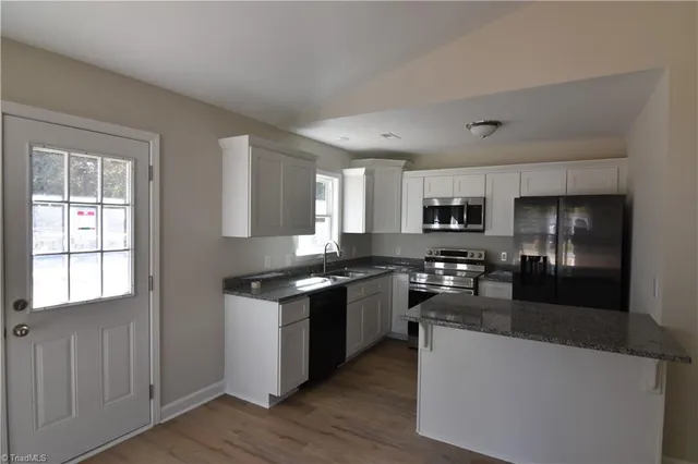 $226,000 | 300 East 8th Street, Lexington, NC 27295