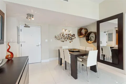 $1,225,000 | 6801 Collins Avenue, Unit PH10, Miami Beach, FL 33141