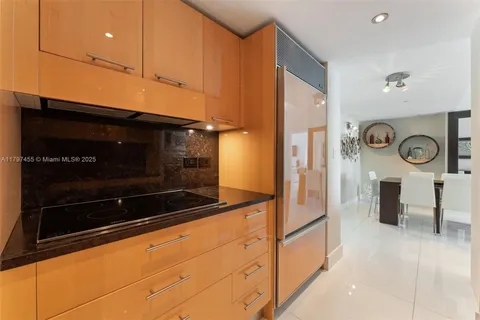 $1,225,000 | 6801 Collins Avenue, Unit PH10, Miami Beach, FL 33141