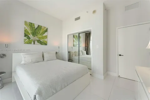 $1,225,000 | 6801 Collins Avenue, Unit PH10, Miami Beach, FL 33141