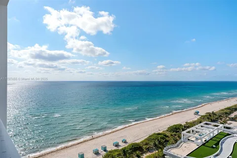 $1,225,000 | 6801 Collins Avenue, Unit PH10, Miami Beach, FL 33141