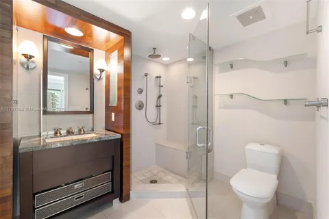 $1,225,000 | 6801 Collins Avenue, Unit PH10, Miami Beach, FL 33141