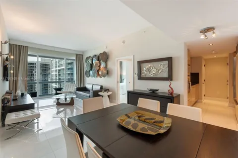 $1,225,000 | 6801 Collins Avenue, Unit PH10, Miami Beach, FL 33141
