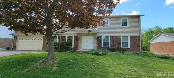 $3,200 | 1532 Woodroyal E Drive, Chesterfield, MO 63017