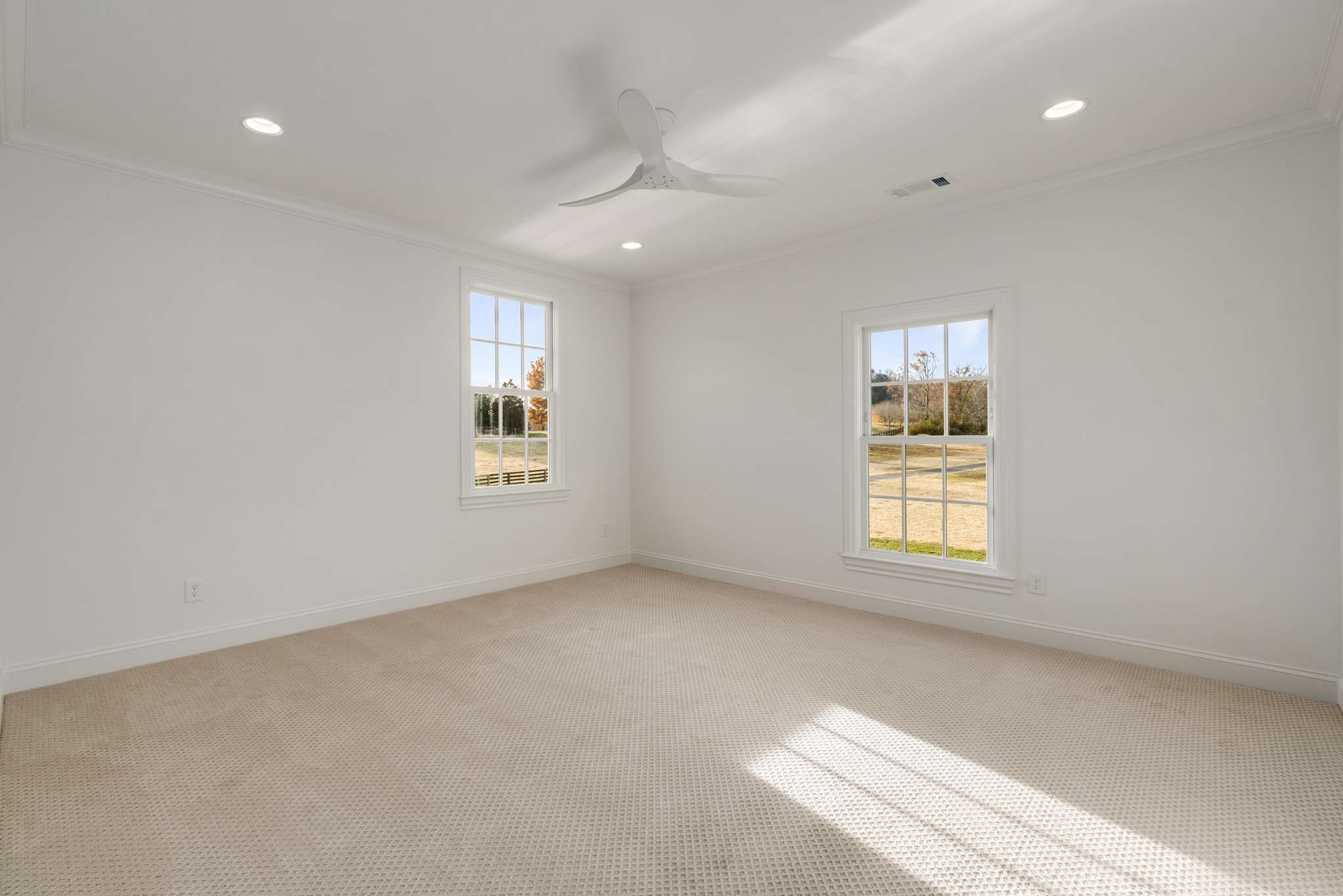 1995 Old Hillsboro Road Franklin, TN 37064 - Photo 44 of 70 an empty room with windows