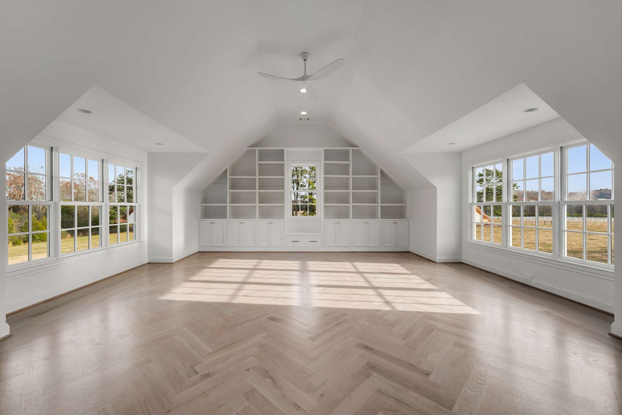 1995 Old Hillsboro Road Franklin, TN 37064 - Photo 47 of 70 a view of an empty room with a window