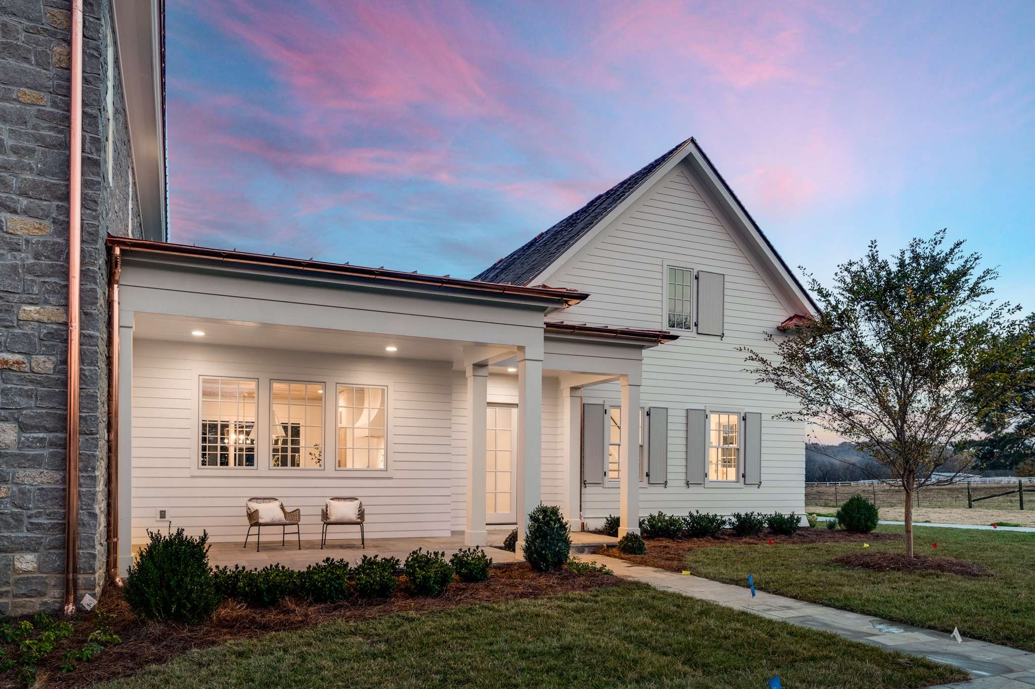 1995 Old Hillsboro Road Franklin, TN 37064 - Photo 56 of 70 a front view of a house with a yard