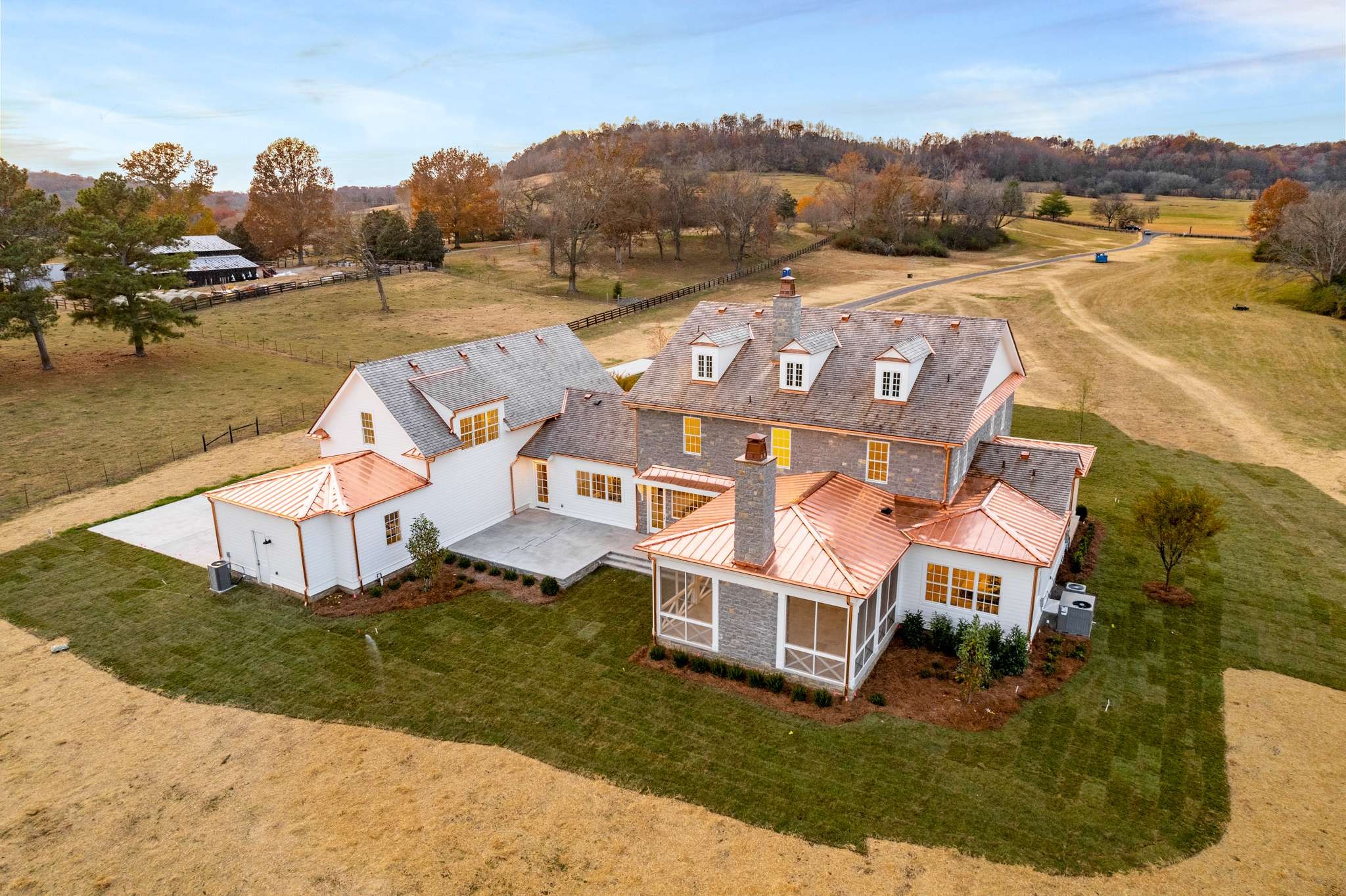 1995 Old Hillsboro Road Franklin, TN 37064 - Photo 65 of 70 an aerial view of a house with outdoor space lake view and mountain view
