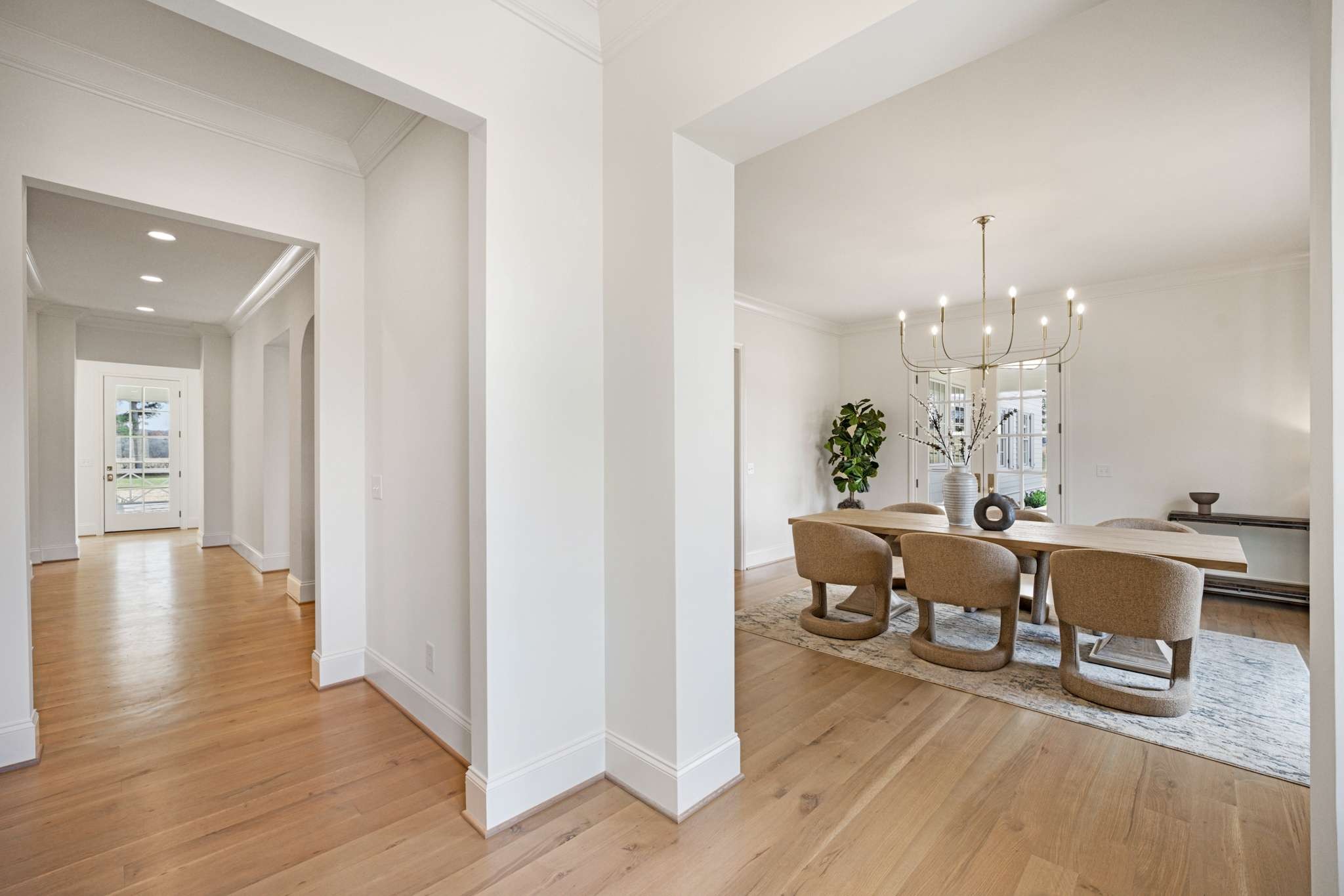 1995 Old Hillsboro Road Franklin, TN 37064 - Photo 7 of 70 a view of a livingroom with furniture and wooden floor