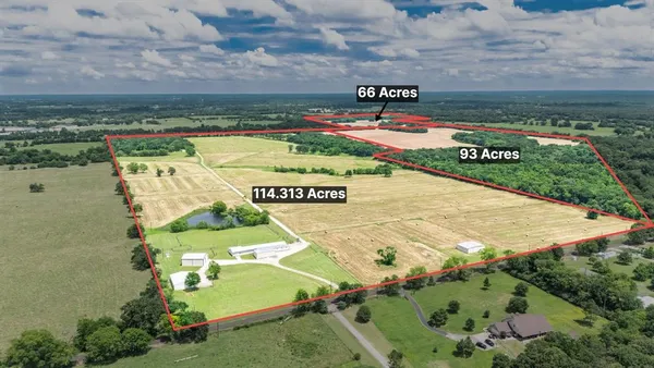 $3,152,340 | 609 County Road 2421, Como, TX 75431