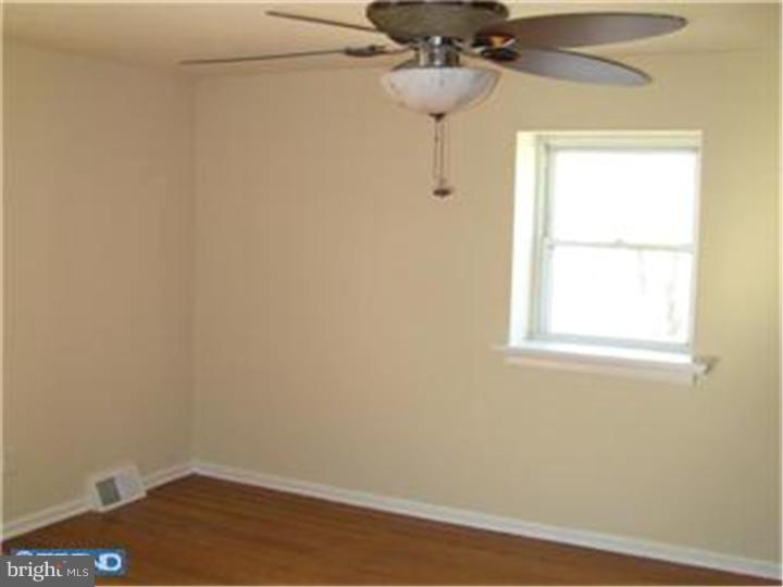 2807 Chase Road Philadelphia, PA 19152 - Photo 5 of 10 Gallery Image 5