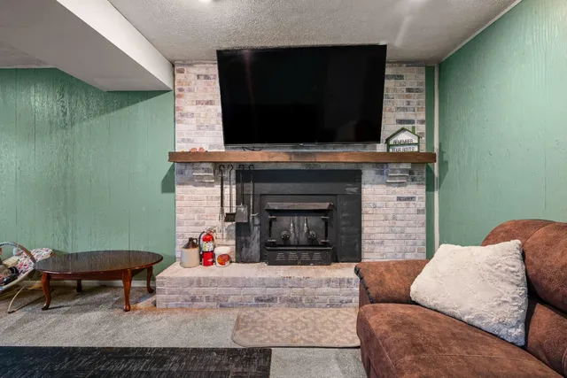 $288,000 | 23542 Mapleridge Drive, Lawrenceburg, IN 47025