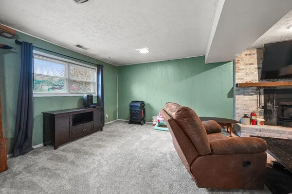 $270,000 | 23542 Mapleridge Drive, Lawrenceburg, IN 47025