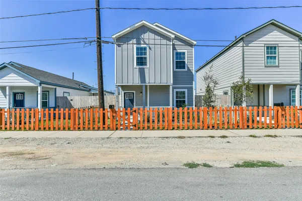 $280,000 | 6410 Calhoun Road, Houston, TX 77021