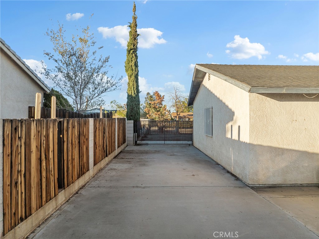 14669 La Brisa Road Victorville, CA 92392 - Photo 37 of 41