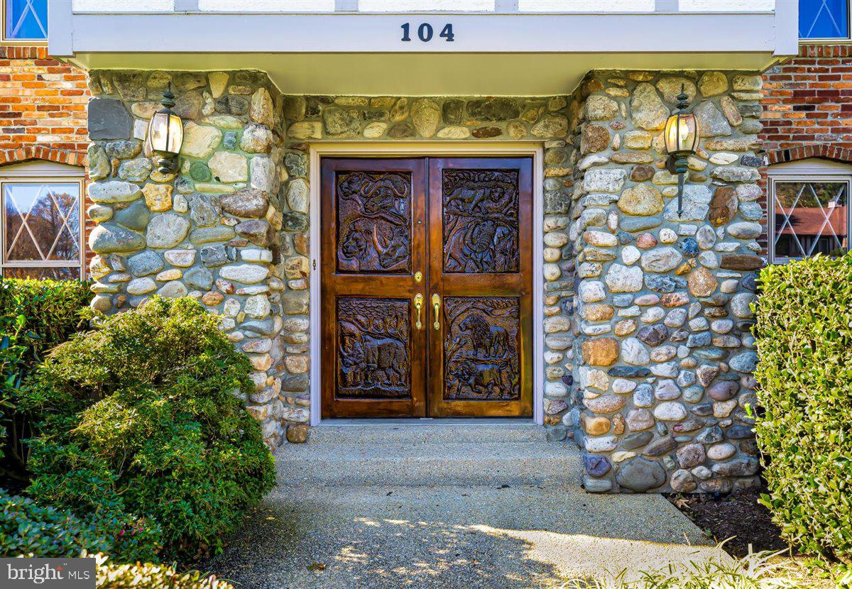 104 Farmgate Lane Silver Spring, MD 20905 - Photo 2 of 78 Custom Front Door