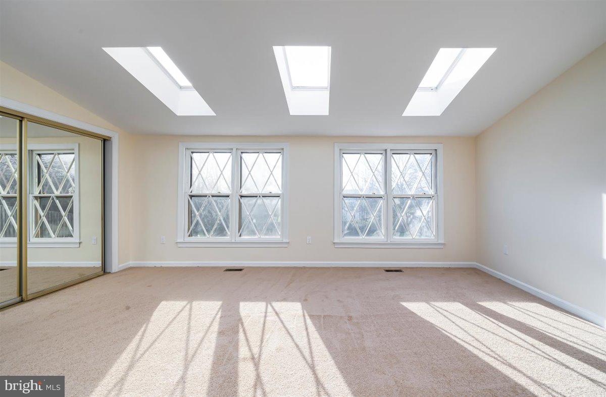 104 Farmgate Lane Silver Spring, MD 20905 - Photo 31 of 78 Teen Suite