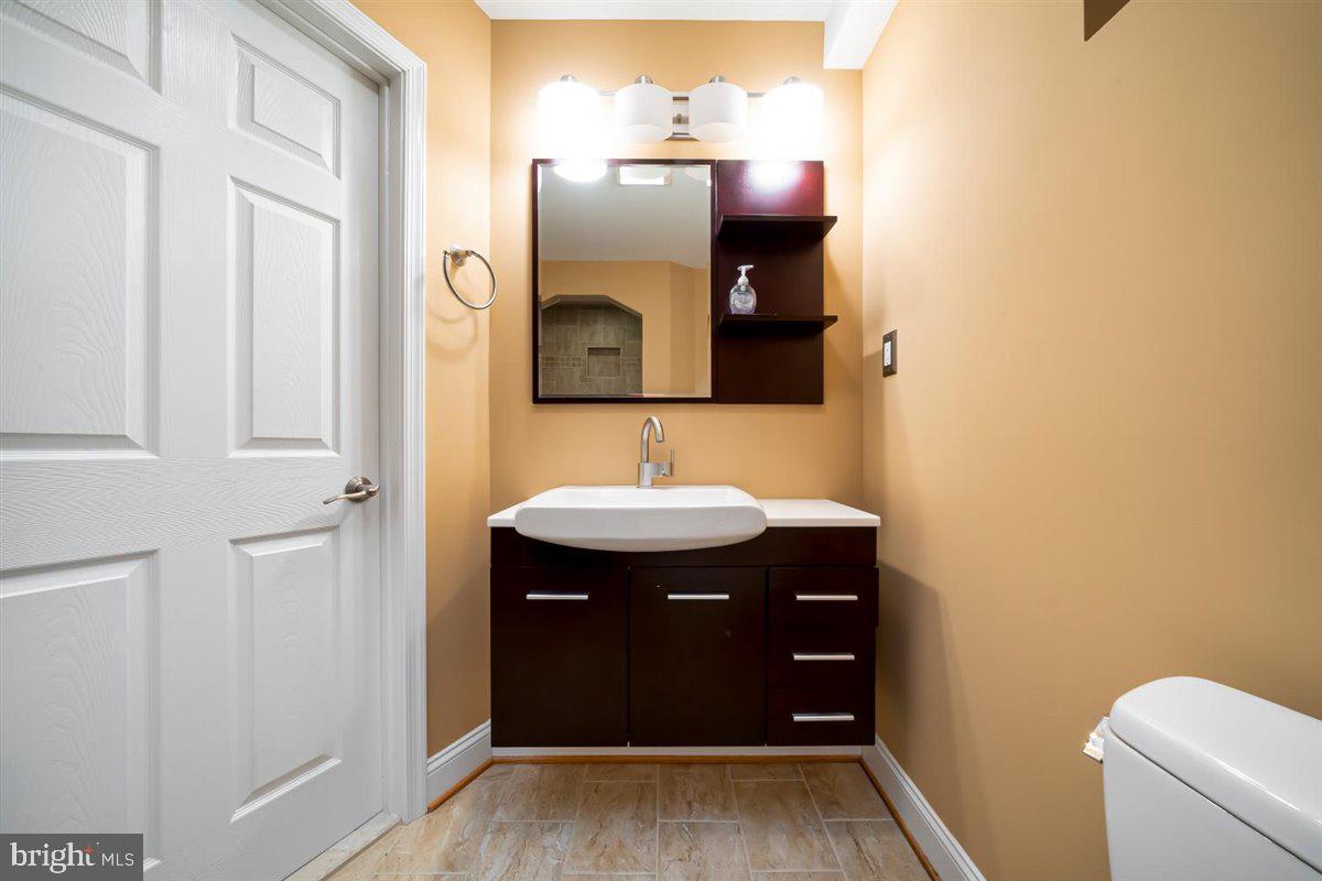 104 Farmgate Lane Silver Spring, MD 20905 - Photo 64 of 78 Gallery Image 64