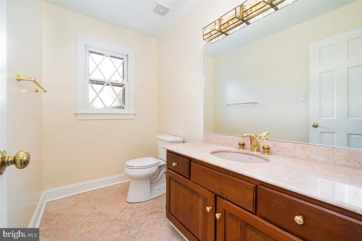 104 Farmgate Lane Silver Spring, MD 20905 - Photo 65 of 78 Gallery Image 65