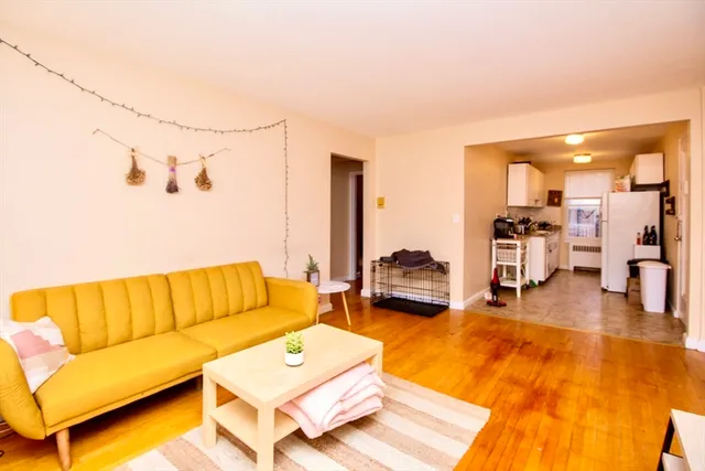 $3,100 | 38 Dean Road, Unit 1, Brookline, MA 02445