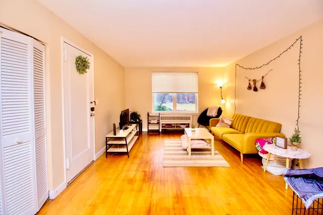 $3,100 | 38 Dean Road, Unit 1, Brookline, MA 02445