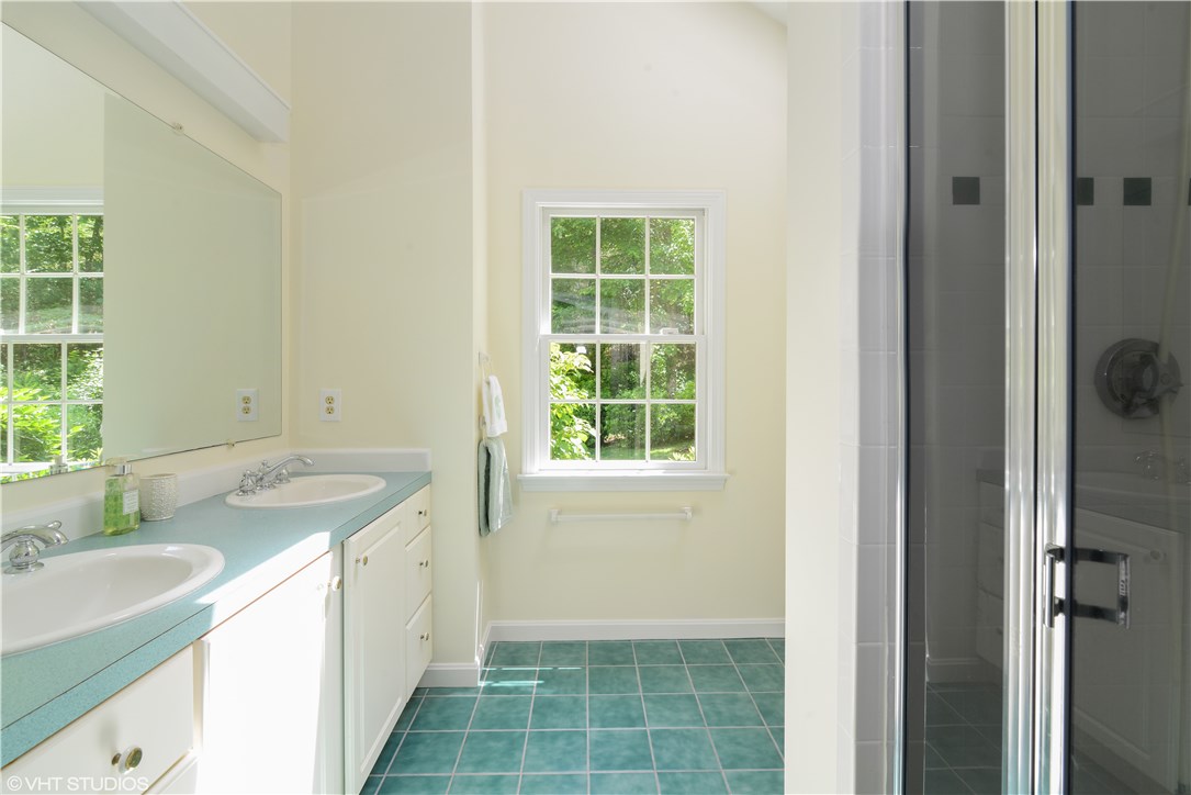 15 Sawmill Road Hopkinton, RI 02832 - Photo 10 of 15