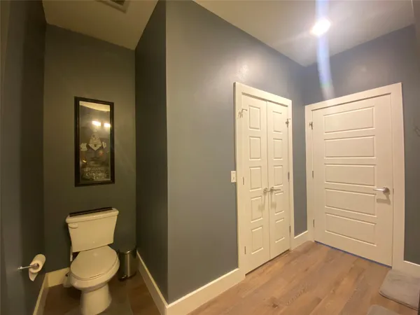 $1,800 | 6444 Burnet Road, Unit 203, Austin, TX 78757