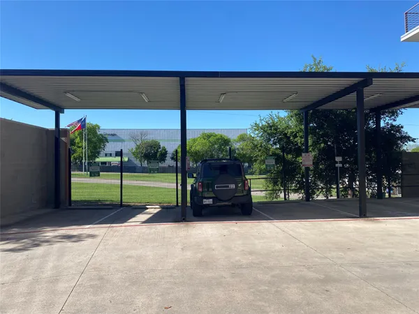 $1,800 | 6444 Burnet Road, Unit 203, Austin, TX 78757