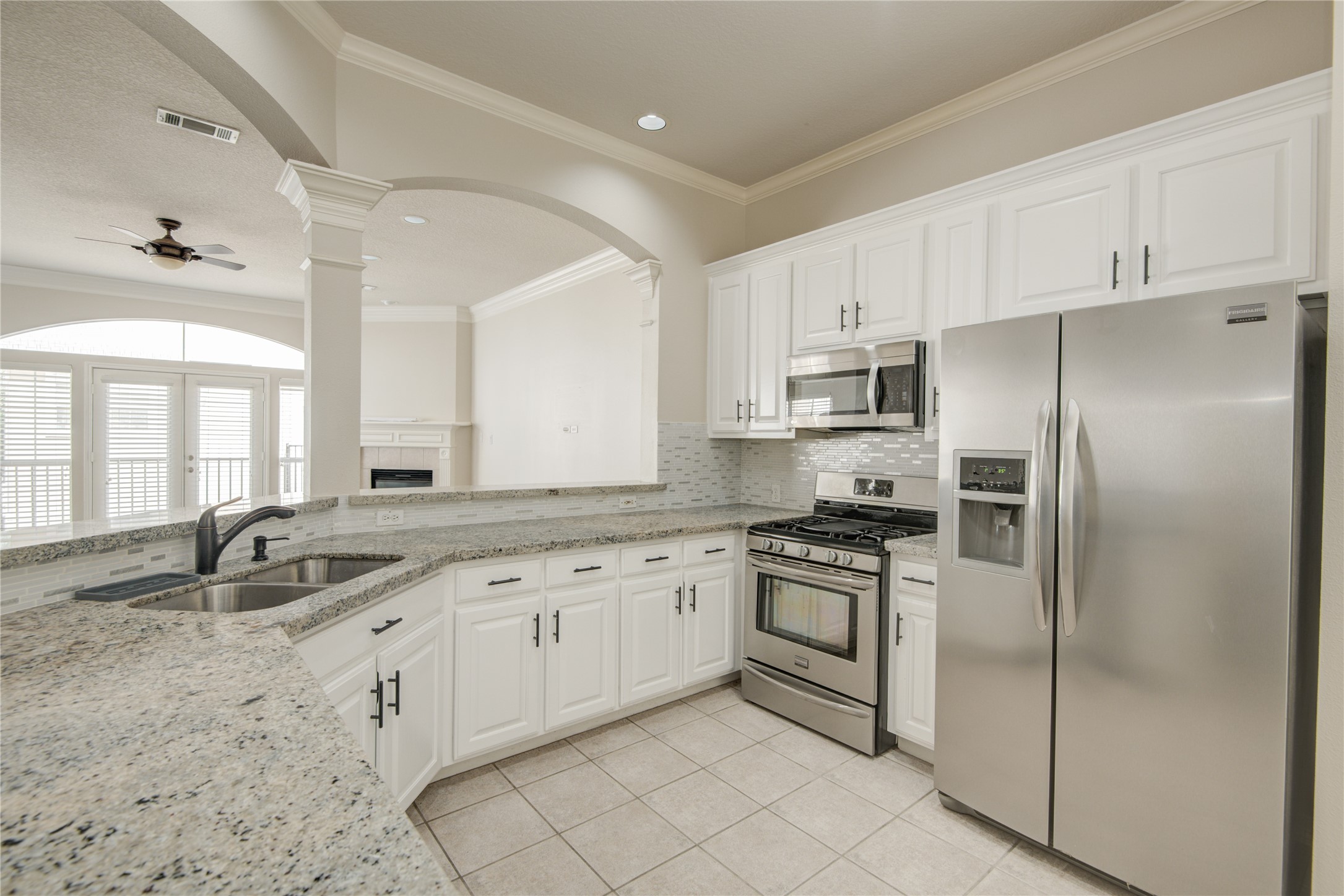 5417 Lillian Street Houston, TX 77007 - Photo 15 of 38