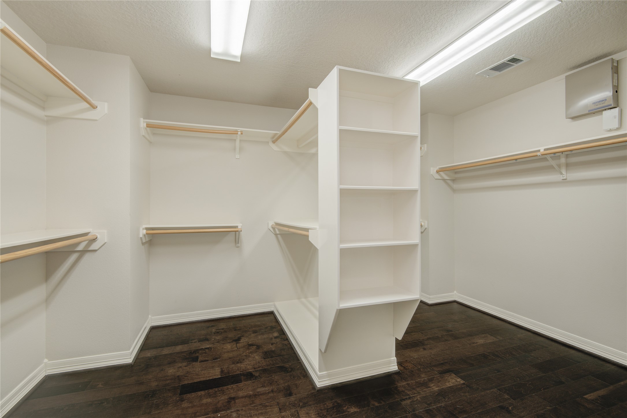 5417 Lillian Street Houston, TX 77007 - Photo 29 of 38 Walk-in Master Closet