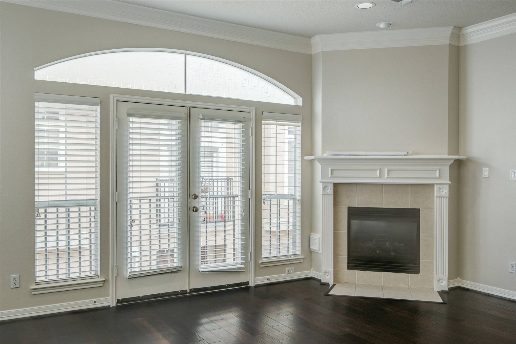 5417 Lillian Street Houston, TX 77007 - Photo 9 of 38