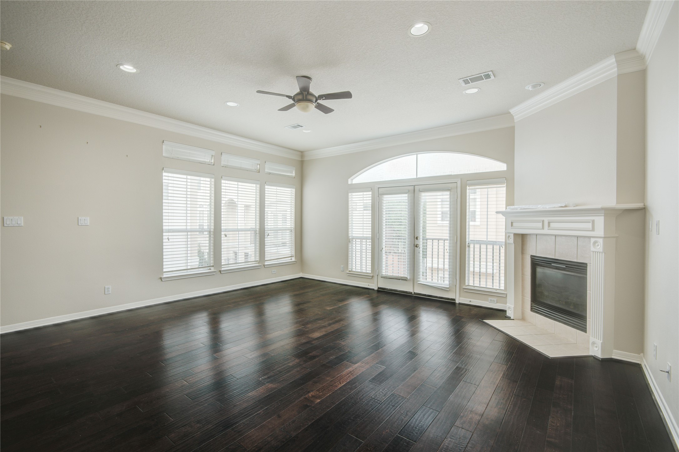 5417 Lillian Street Houston, TX 77007 - Photo 10 of 38