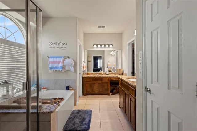 $399,998 | 153 Pinewood Avenue, Red Oak, TX 75154