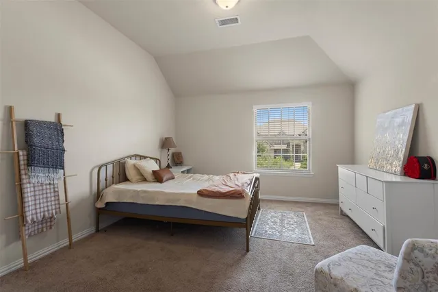 $399,998 | 153 Pinewood Avenue, Red Oak, TX 75154