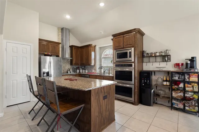 $399,998 | 153 Pinewood Avenue, Red Oak, TX 75154