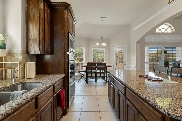 $399,998 | 153 Pinewood Avenue, Red Oak, TX 75154