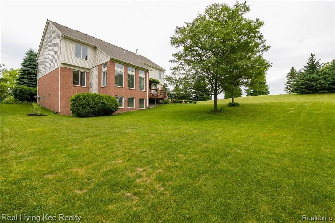 1205 Tulberry Drive Rochester, MI 48306 - Photo 56 of 70 1205 Tulberry Cir-58.jpg