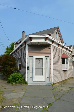 $1,450 | 202 Foxhall Avenue, Kingston, NY 12401