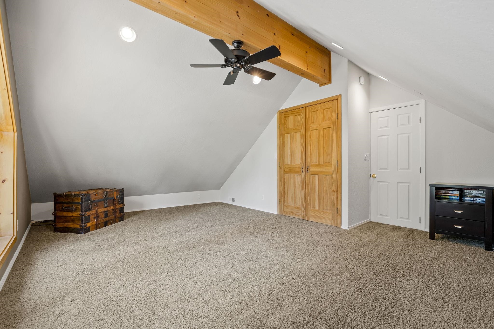 13196 Moraine Road Truckee, CA 96161 - Photo 13 of 21 Gallery Image 13