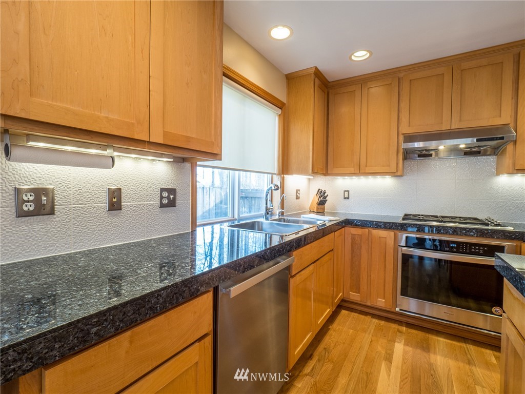 20423 4th Avenue Southeast Bothell, WA 98012 - Photo 14 of 40