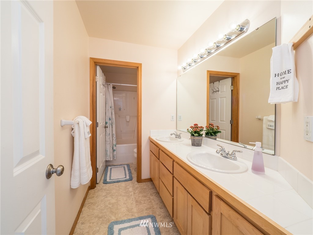 20423 4th Avenue Southeast Bothell, WA 98012 - Photo 29 of 40