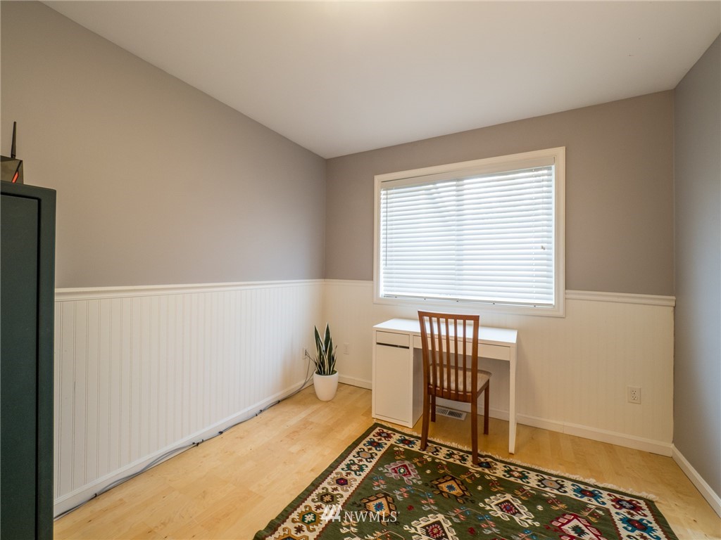 20423 4th Avenue Southeast Bothell, WA 98012 - Photo 34 of 40