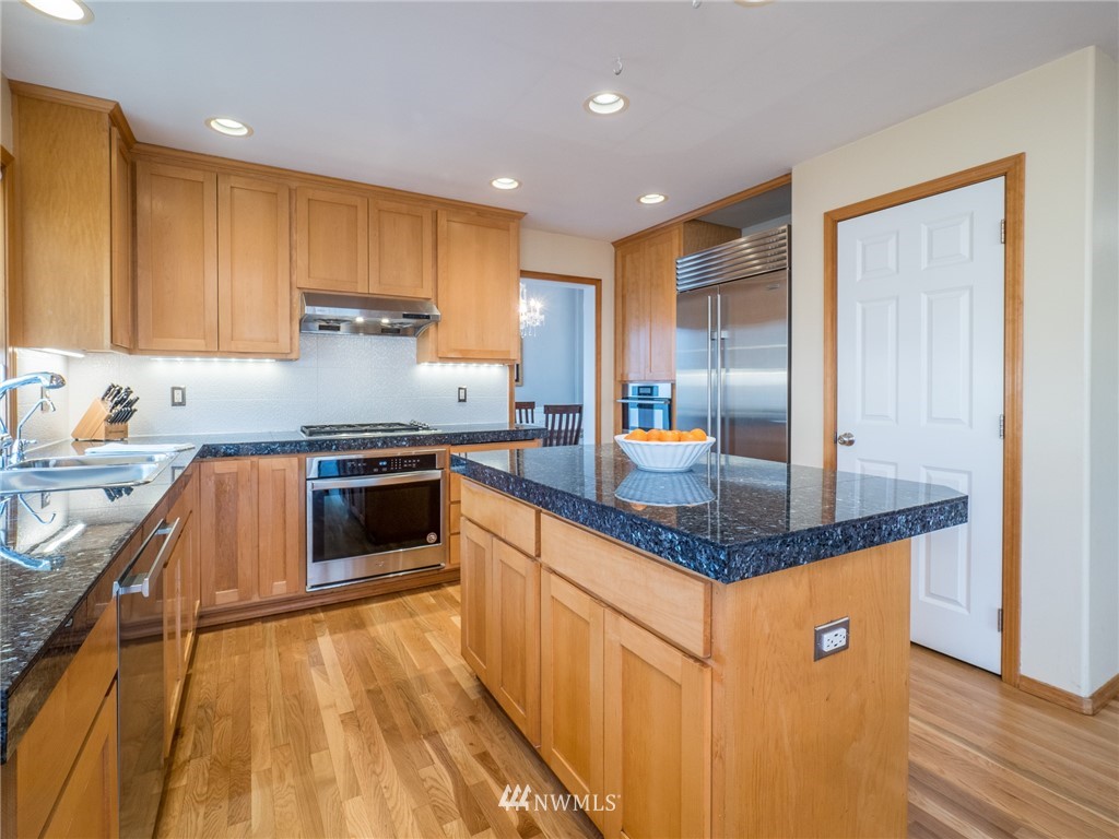 20423 4th Avenue Southeast Bothell, WA 98012 - Photo 10 of 40
