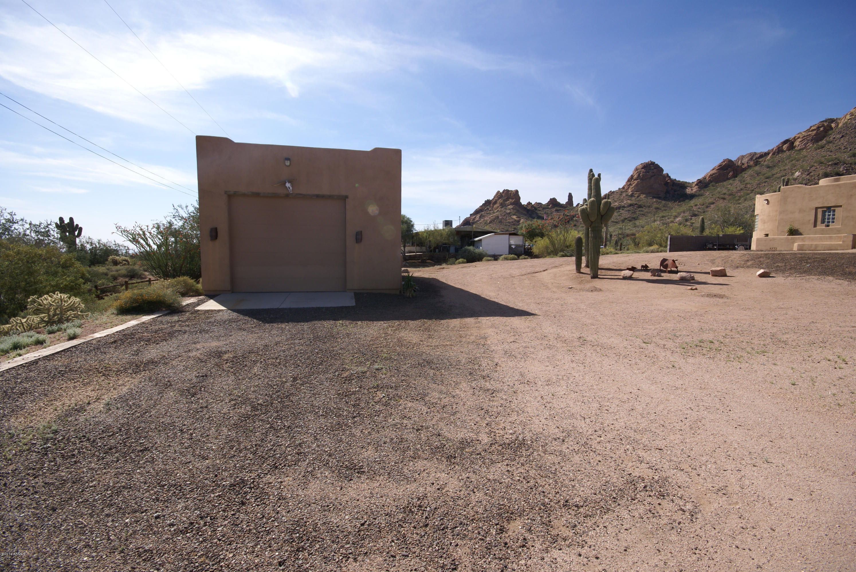 5586 North Wolverine Pass Road Apache Junction, AZ 85119 - Photo 3 of 71 Wolverine Pass Rd